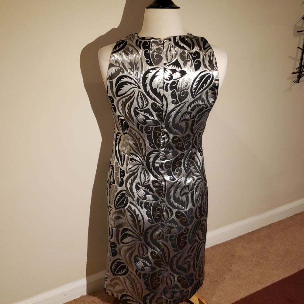 MAGGY LONDON DRESS - Picture 11 of 16